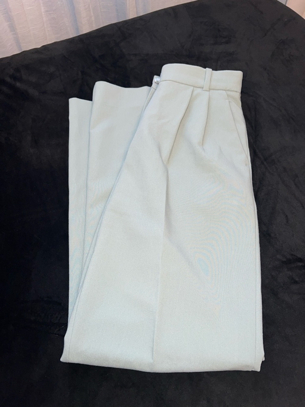 Abercrombie & Fitch Women’s Pleated Trousers